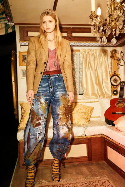 Look 9
